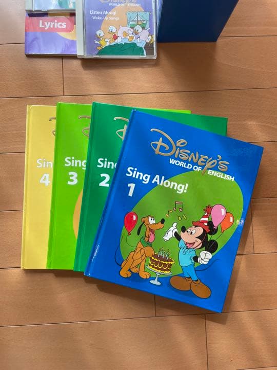 DWE CDと絵本、リリックス