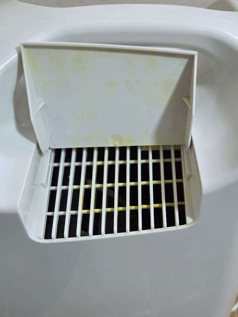 コロナ　除湿機 CD -P6322-W【2022年製】