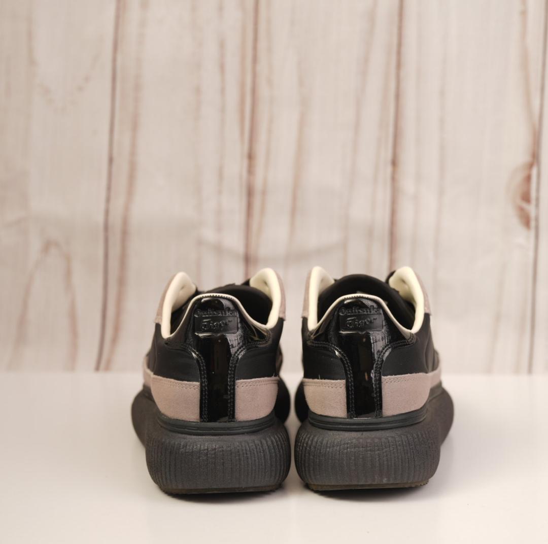 美品 Onitsuka Tiger DELECITY 24cm