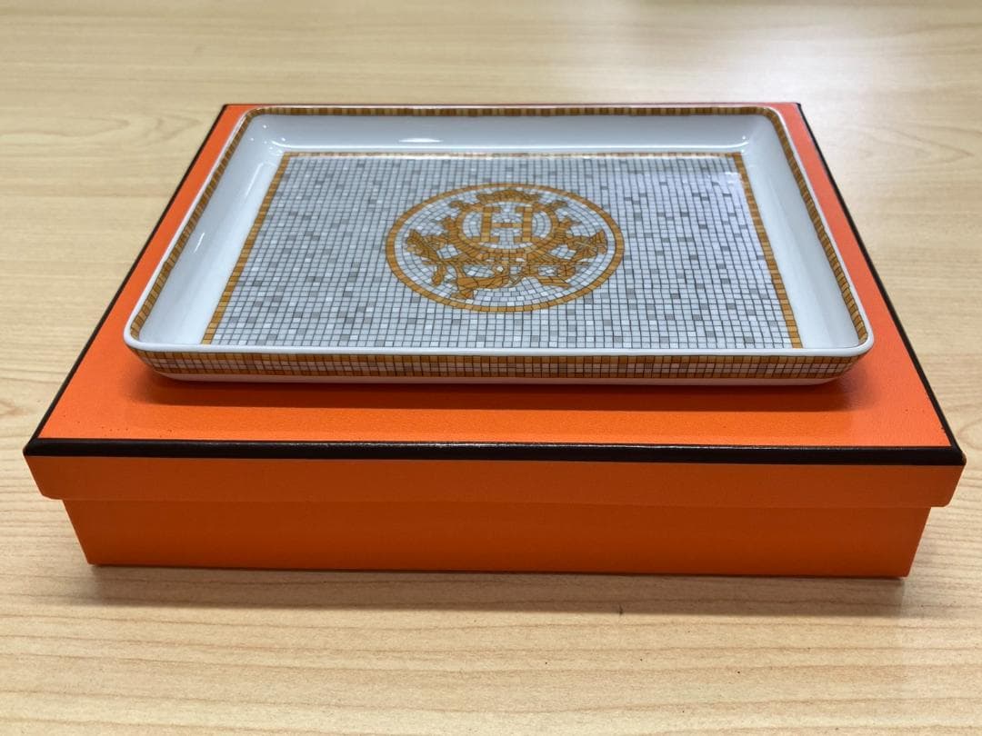 ★*♪様 未使用品！エルメス　モザイク　24ゴールド スクエアプレート