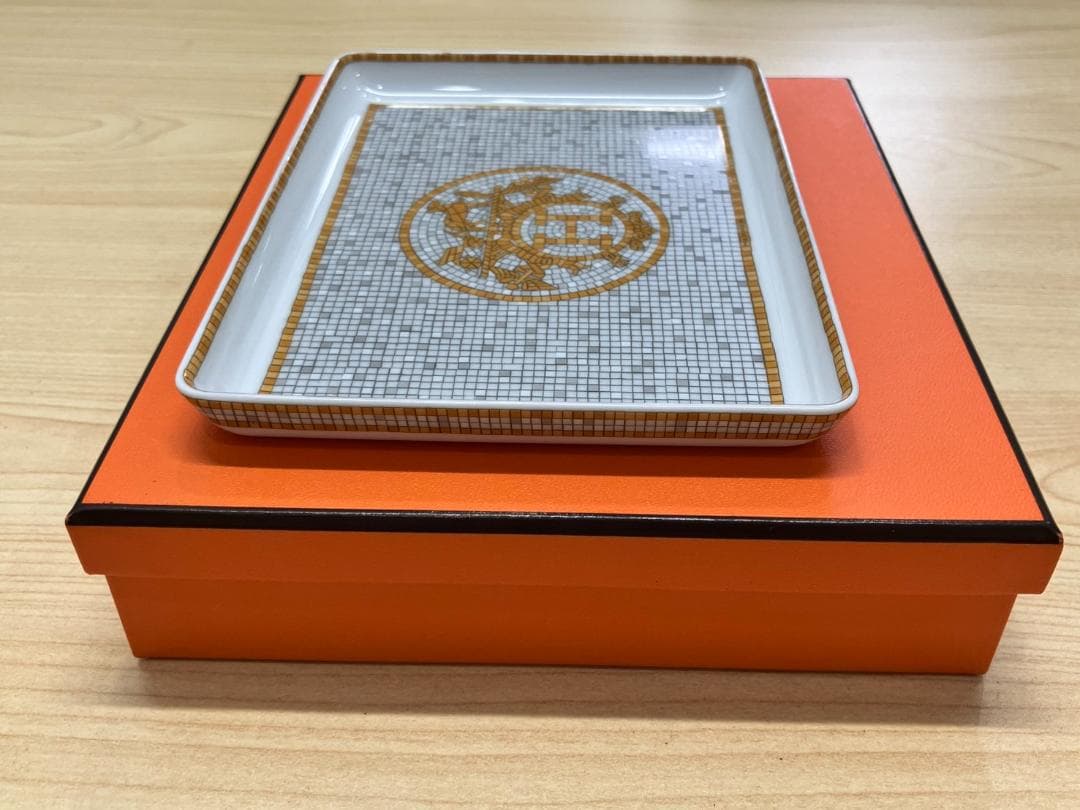 ★*♪様 未使用品！エルメス　モザイク　24ゴールド スクエアプレート
