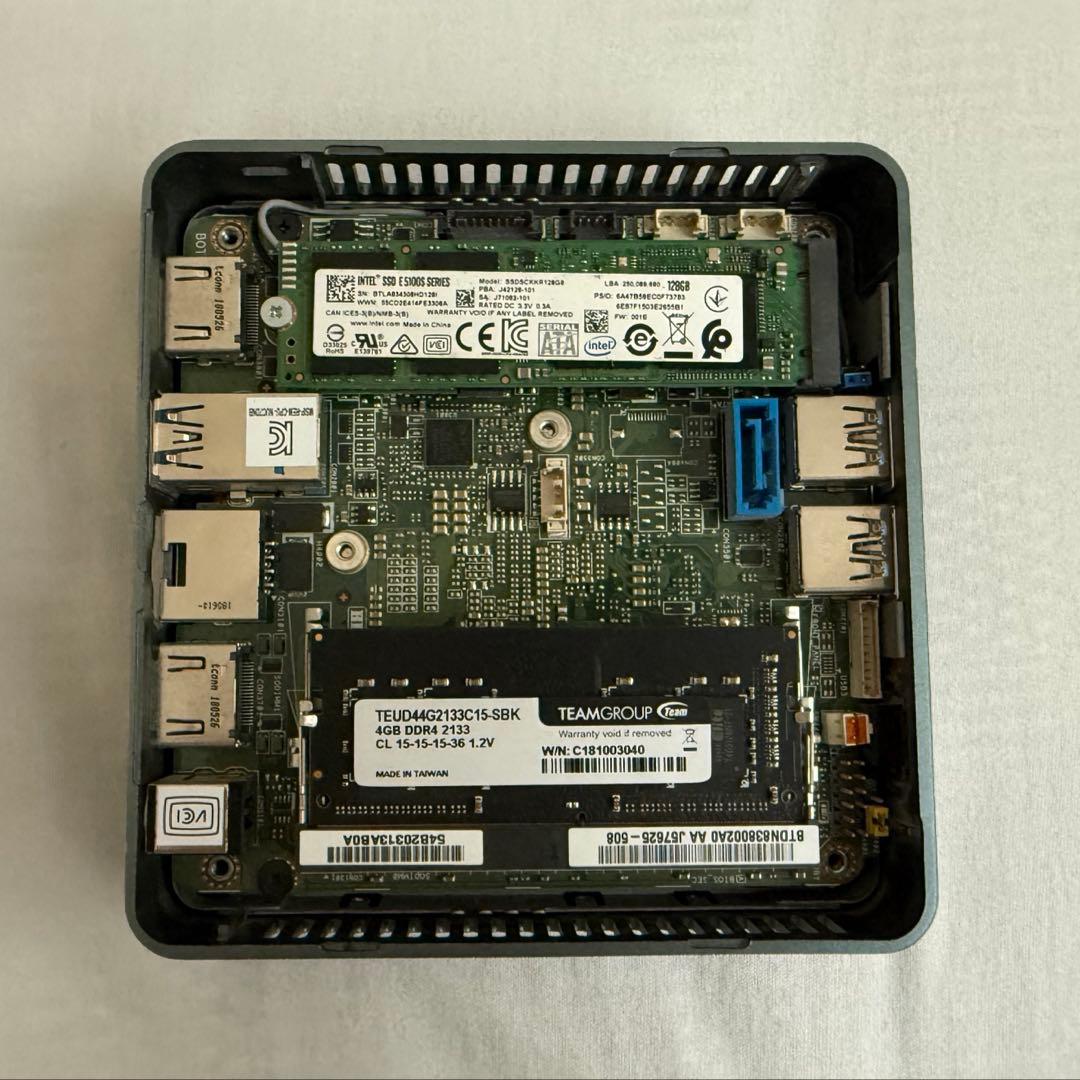 ミニPC Intel NUC i3 メモリ4GB SSD 128GB