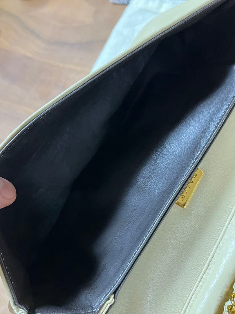 BALLY ベージュ キルティング クラッチバッグ 保存袋付き