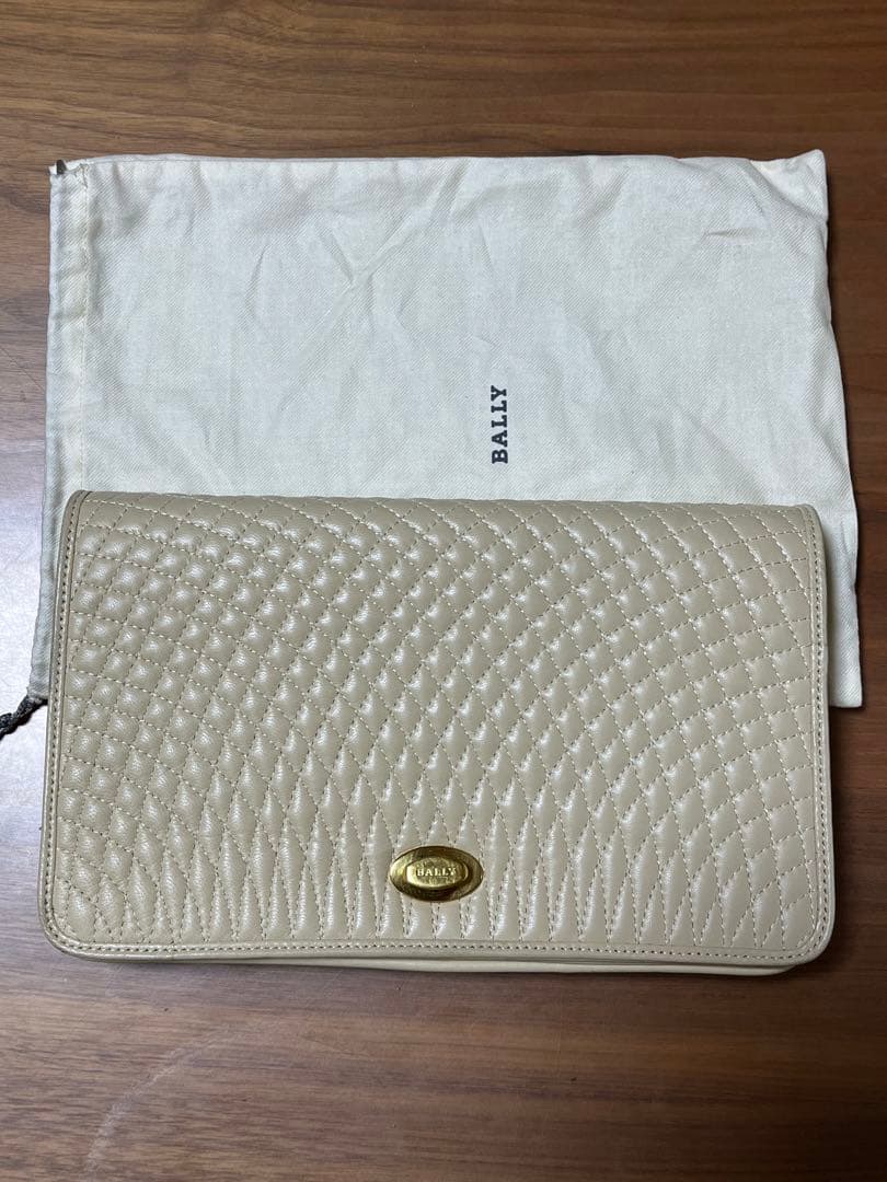 BALLY ベージュ キルティング クラッチバッグ 保存袋付き