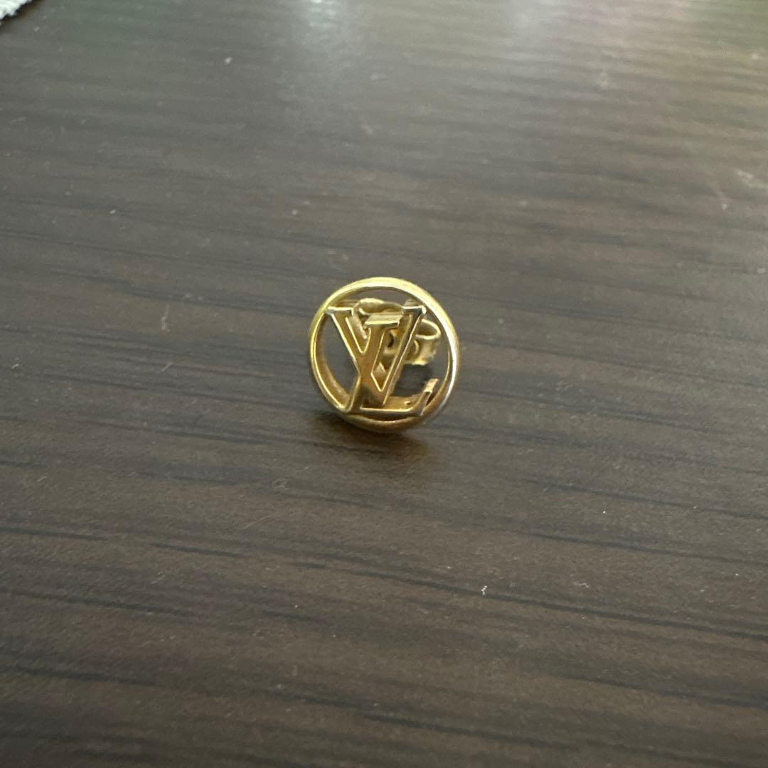 Louis Vuitton ゴールド ピアス(片耳用) kさん専用