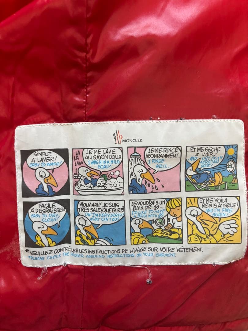 美品 モンクレール 赤 キルティング ダウンベスト