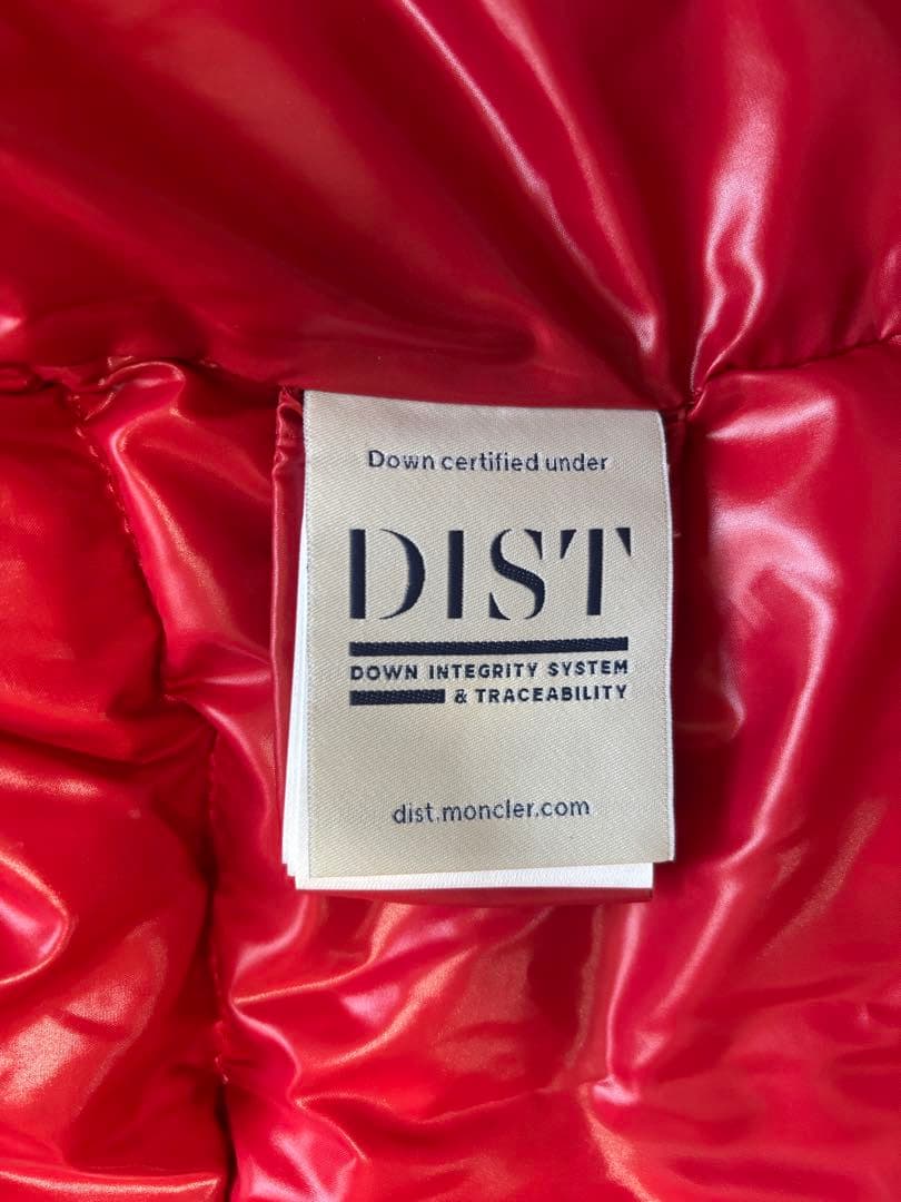 美品 モンクレール 赤 キルティング ダウンベスト
