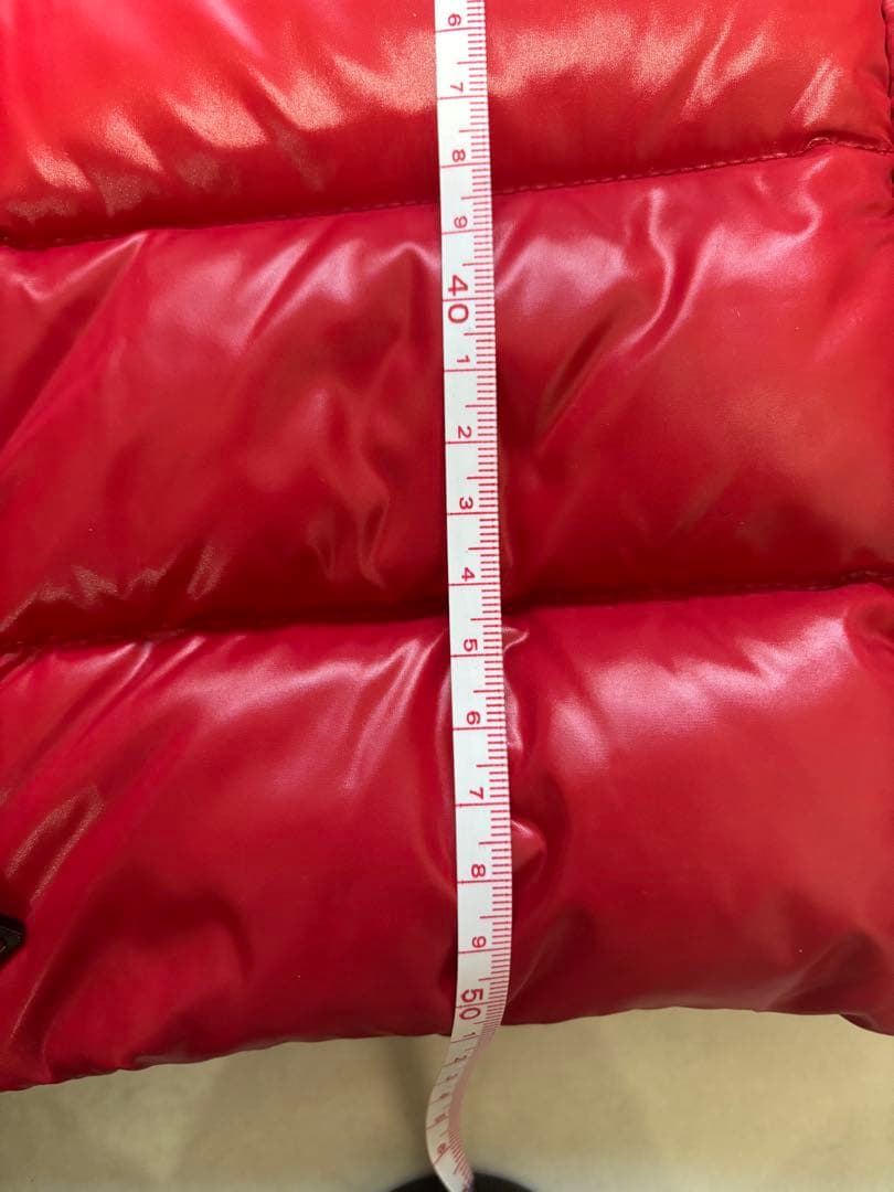 美品 モンクレール 赤 キルティング ダウンベスト