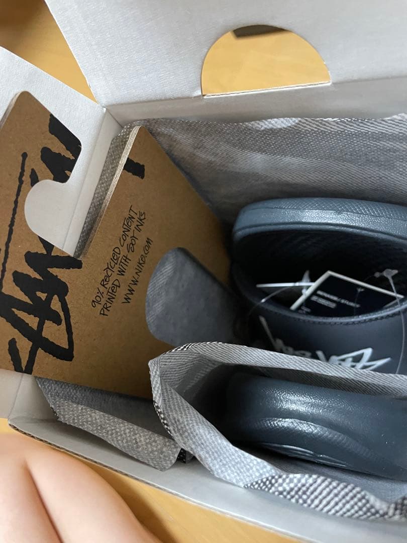 ベナッシ x ステューシー Off Noir NIKE サンダル