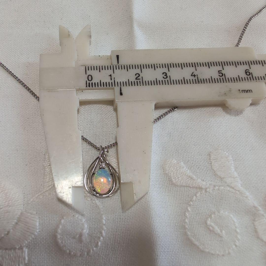 オパール ドロップ型ネックレス　プラチナ刻印有り　アンティーク　昭和レトロ