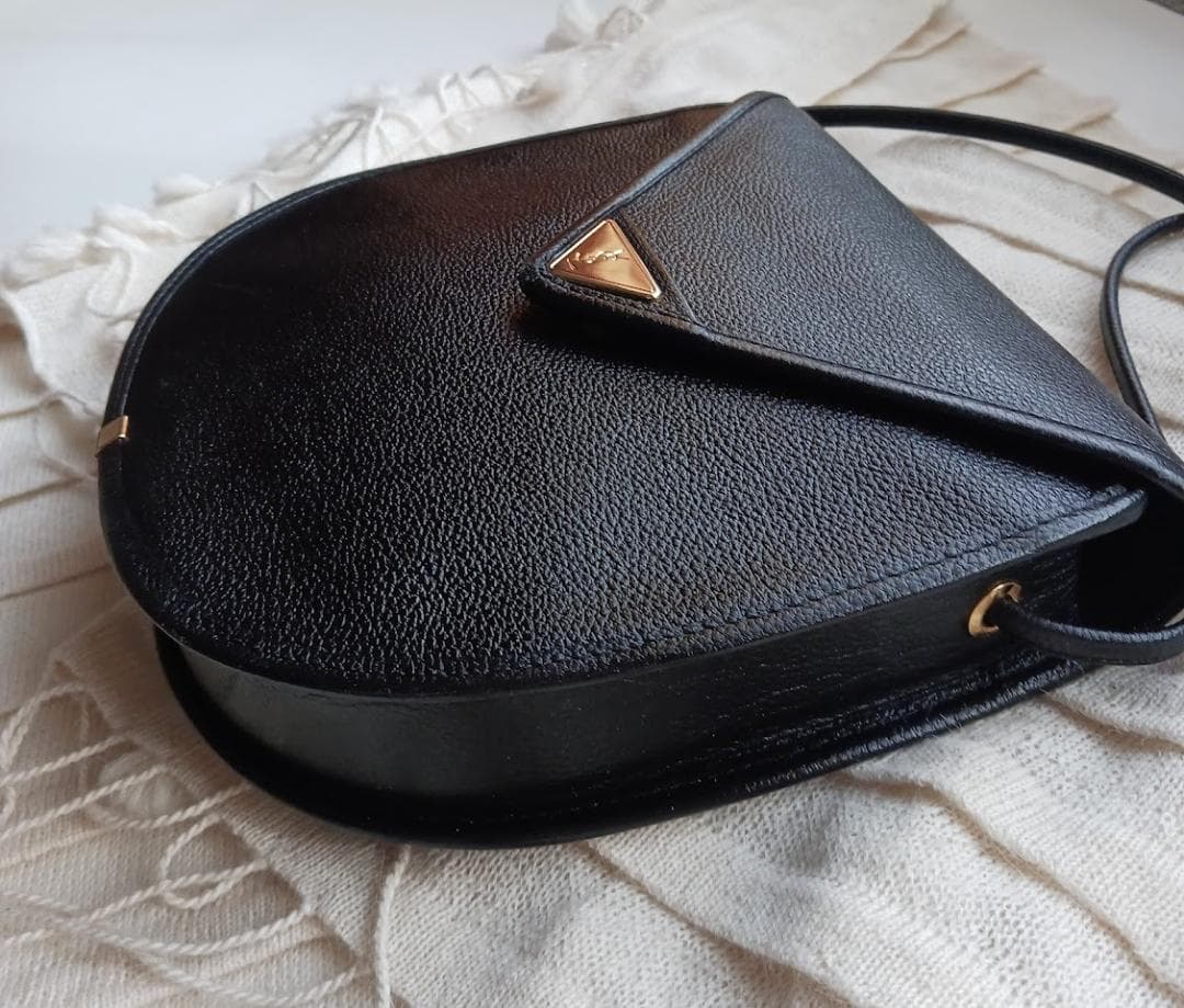 イブサンローランショルダーバック　YSL