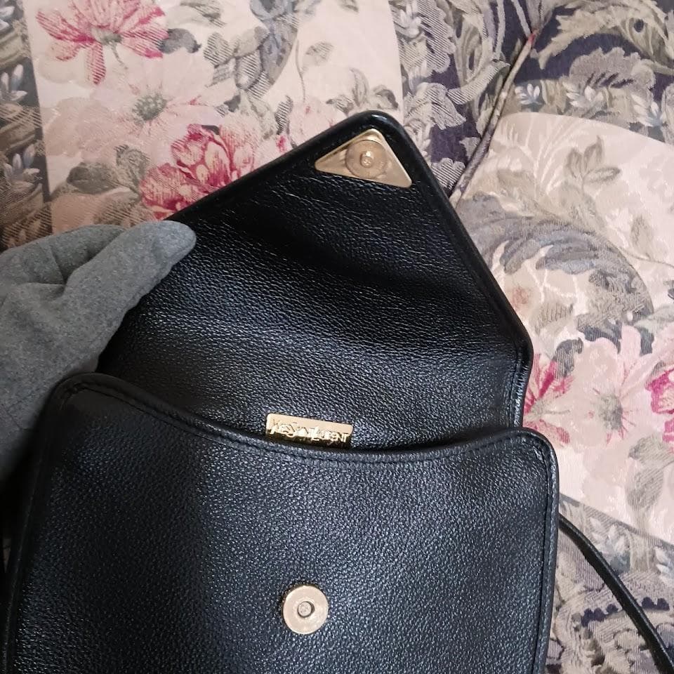 イブサンローランショルダーバック　YSL