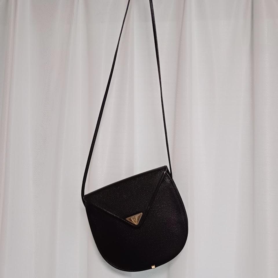 イブサンローランショルダーバック　YSL