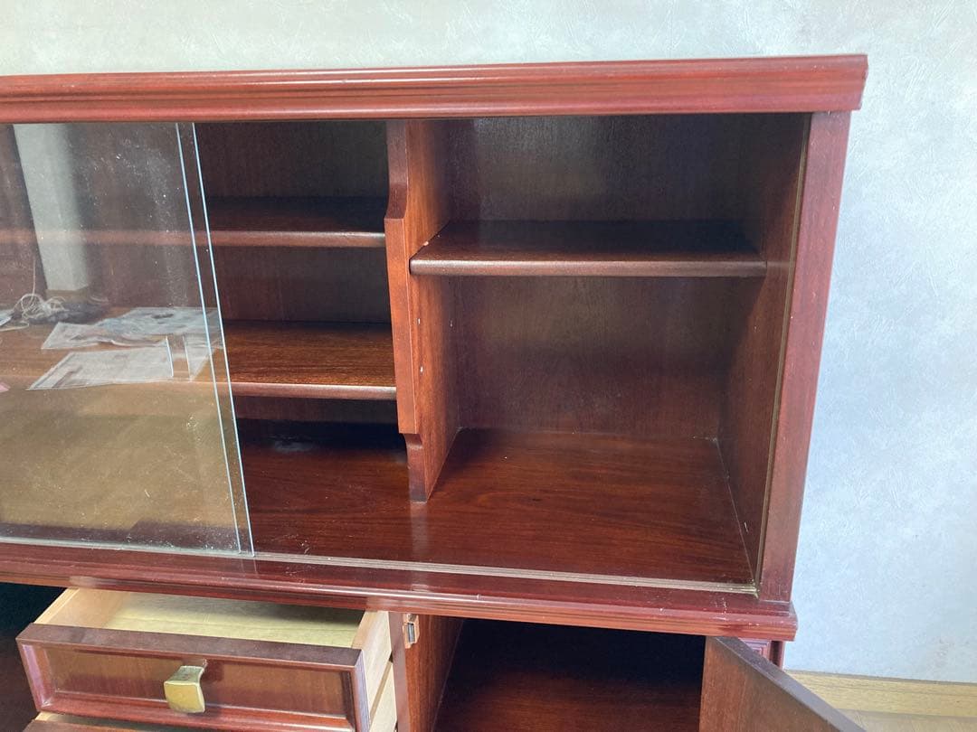 ななえリビングボード　キャビネット　食器棚　昭和レトロ　アンティーク　中古