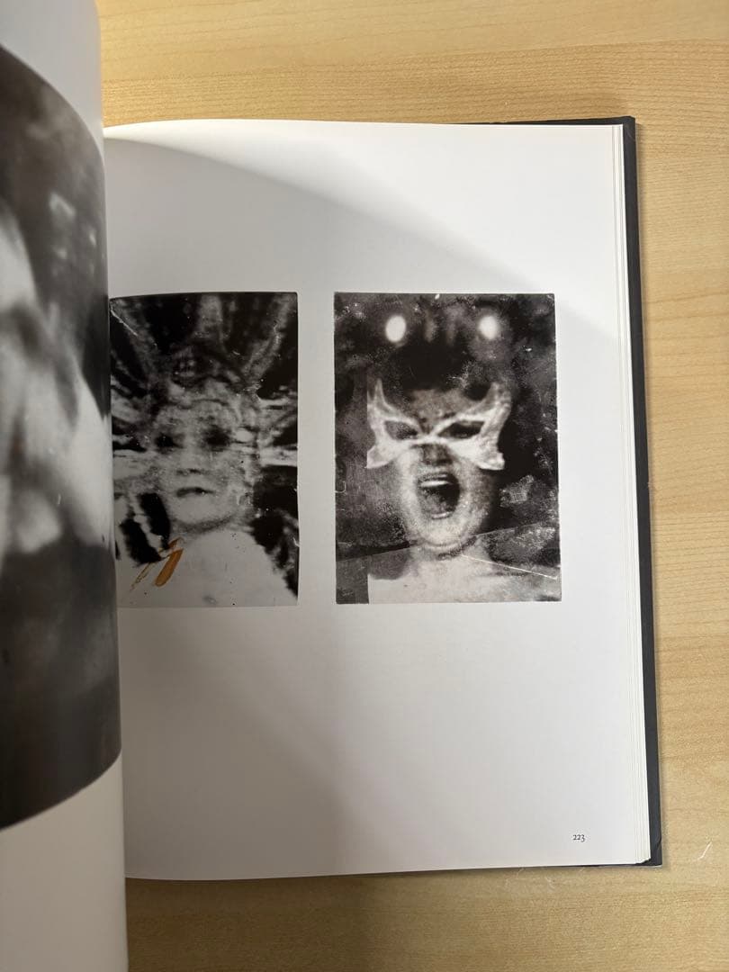 アート・デザイン・音楽 Miroslav Tichy Form of Truth