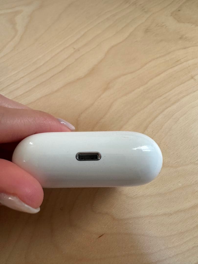 K*Z様 AirPods pro 本体　PEDRO 革ケース付き　値下げ中！