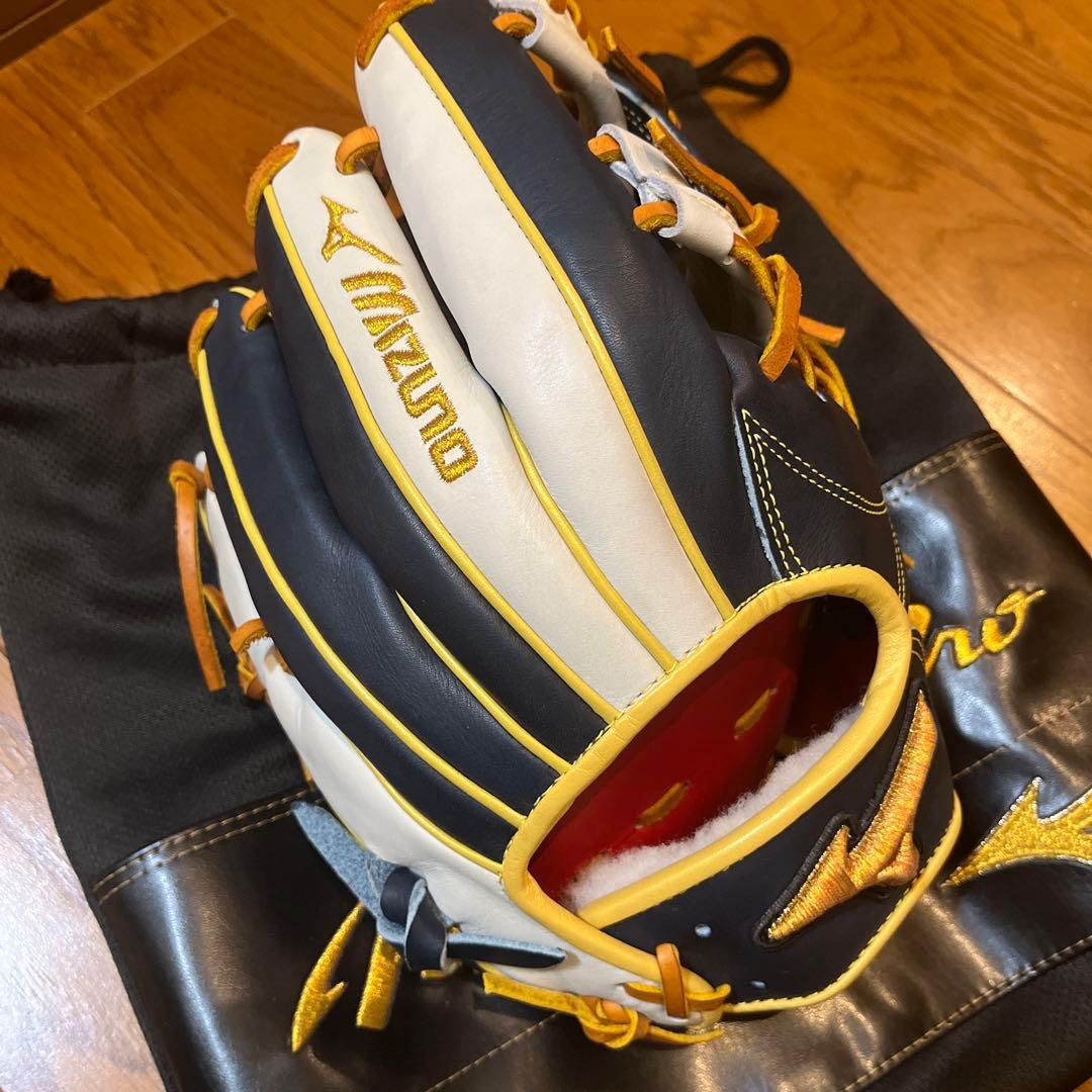 Mizuno Pro 軟式グローブ ネイビー/ホワイト