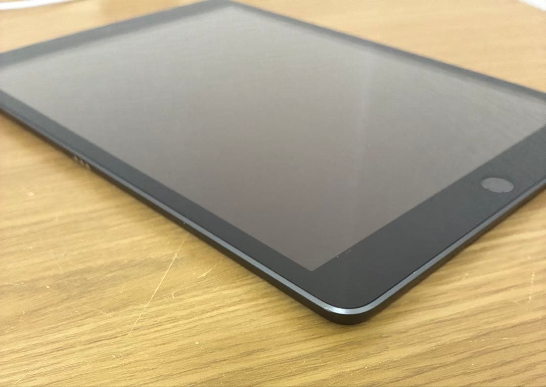【バッテリー98%】iPad 第8世代 32GB Wi-Fi スペースグレイ