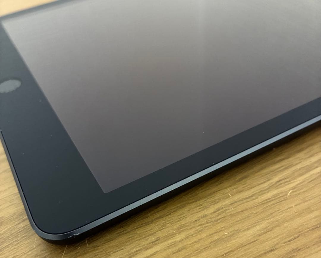 【バッテリー98%】iPad 第8世代 32GB Wi-Fi スペースグレイ