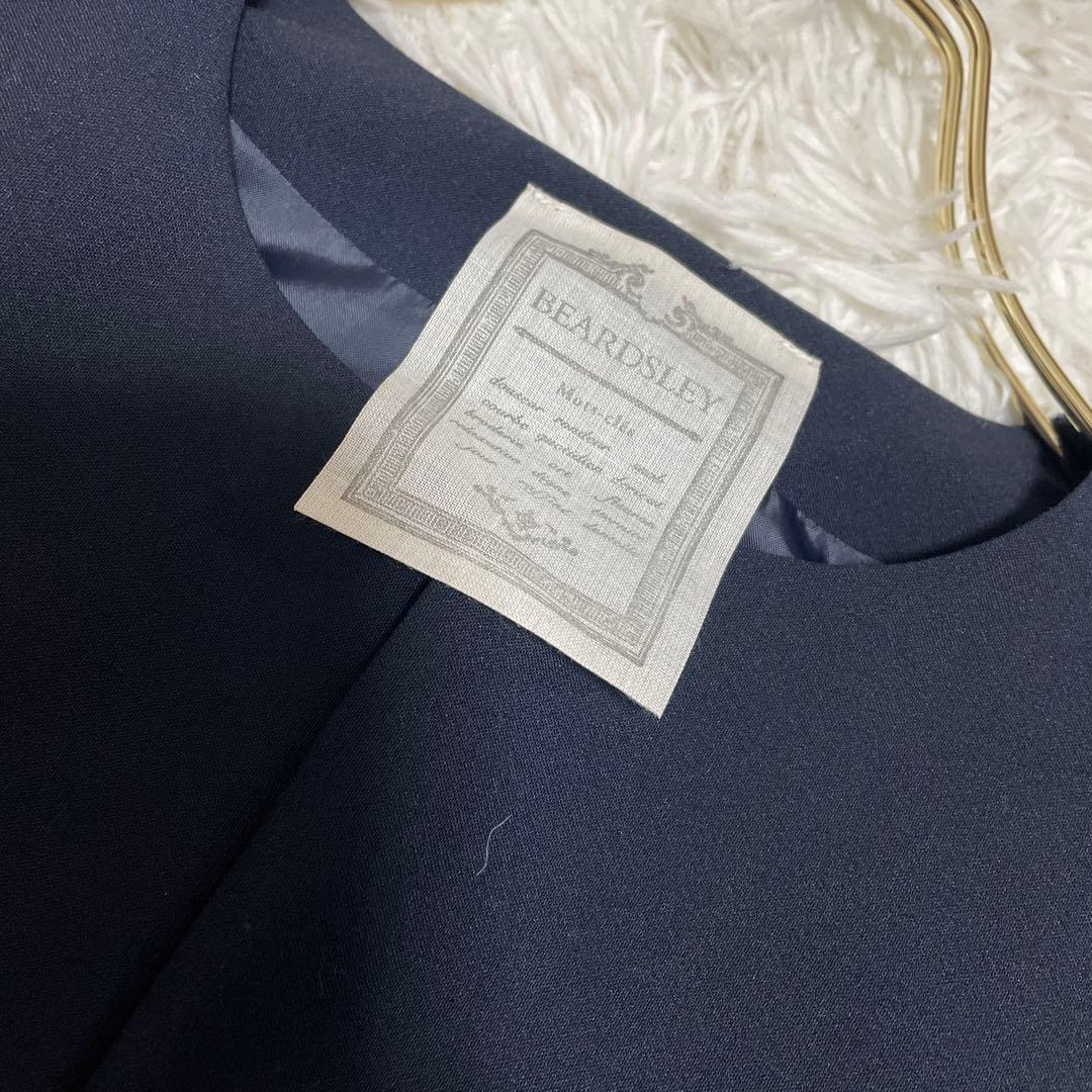 BEARDSLEY ギャザー ノーカラー ブルゾン ネイビー