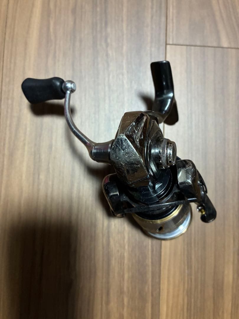 LUVIAS 2500 スピニングリール