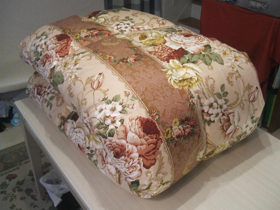 限定品お買い得価格！新品＊ロイヤル＊フランス９３％＊増量１，３キロ＊羽毛布団ＳＰ