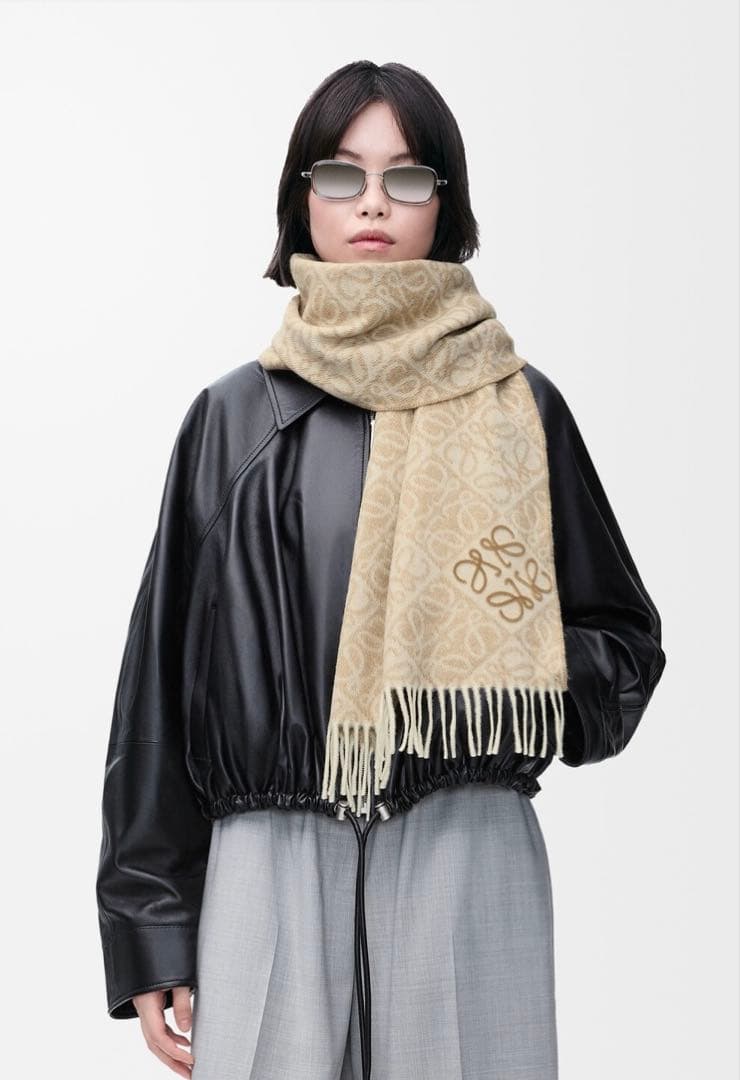 LOEWE アナグラム スカーフ（ウール&カシミヤ）