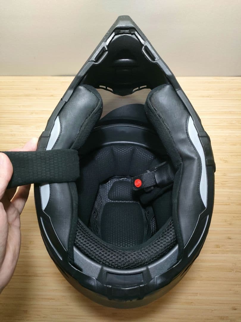 agv ヘルメット カーボン ax8