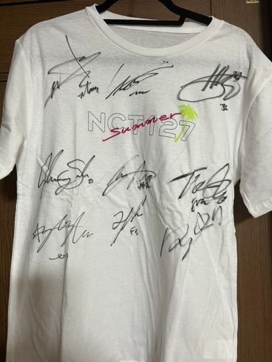 NCT127 サイン入りTシャツ