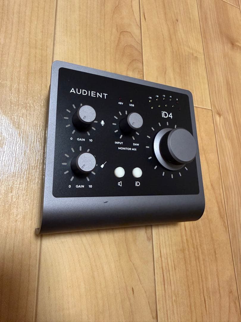 A*q様 【ほぼ新品】AUDIENT iD4mkII オーディオインターフェイス