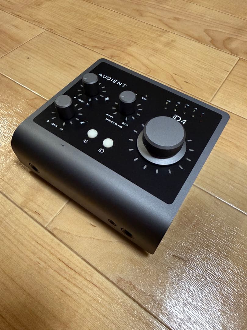 A*q様 【ほぼ新品】AUDIENT iD4mkII オーディオインターフェイス