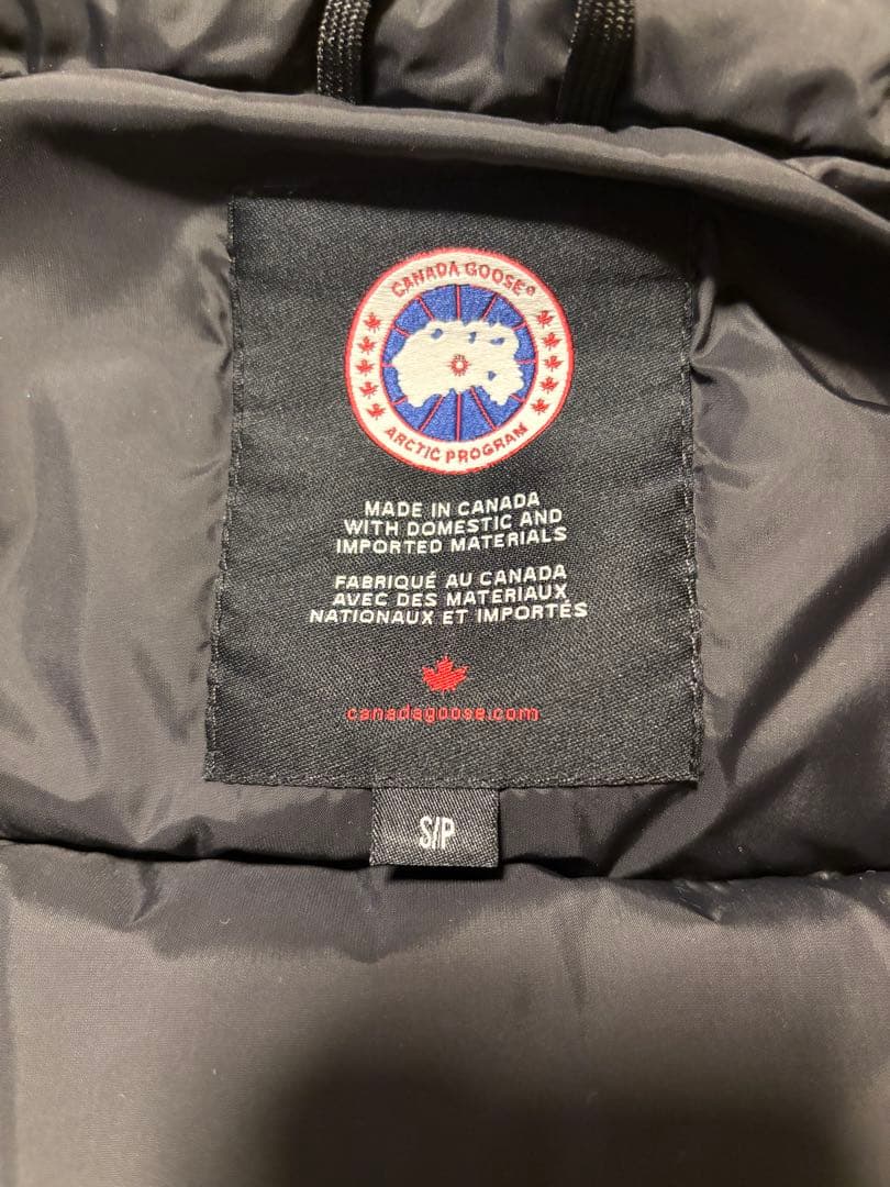 4*5様 カナダグース 黒 ダウンベスト