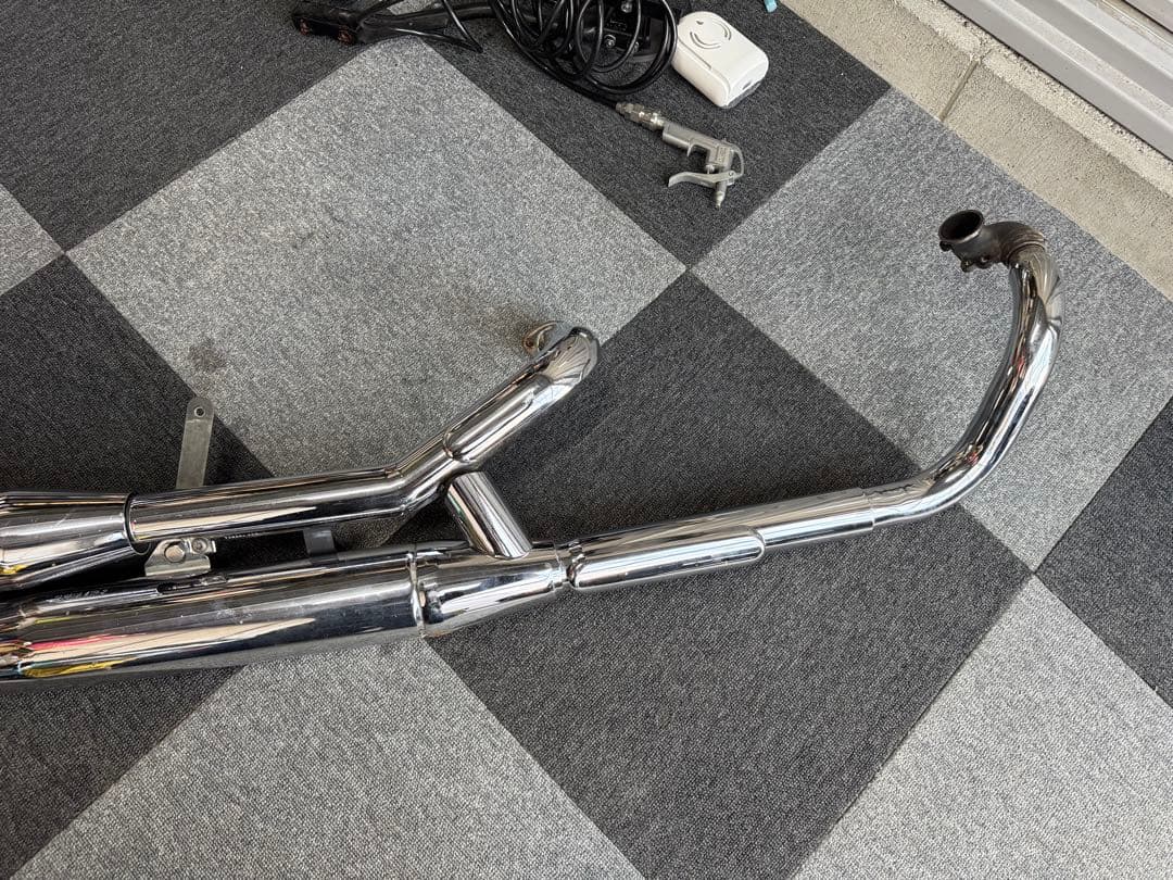 ドラッグスター400 4TR取り外し　純正マフラー