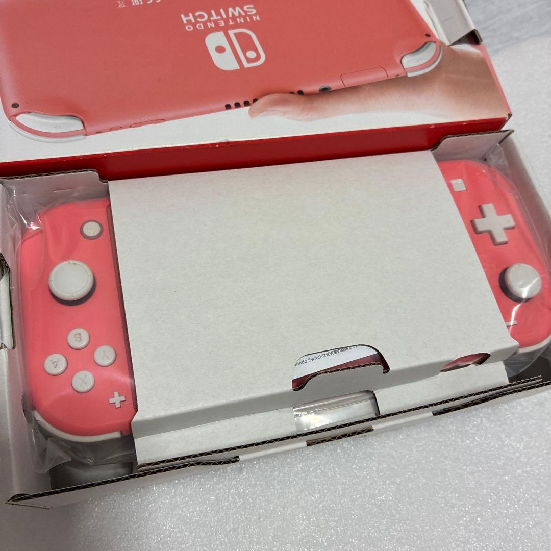 美品　Nintendo Switch Lite コーラル　ピンク