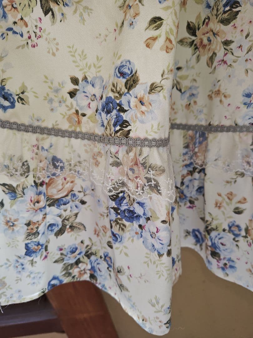 Victrian maiden　アンシエントロココブーケローゼンドレス