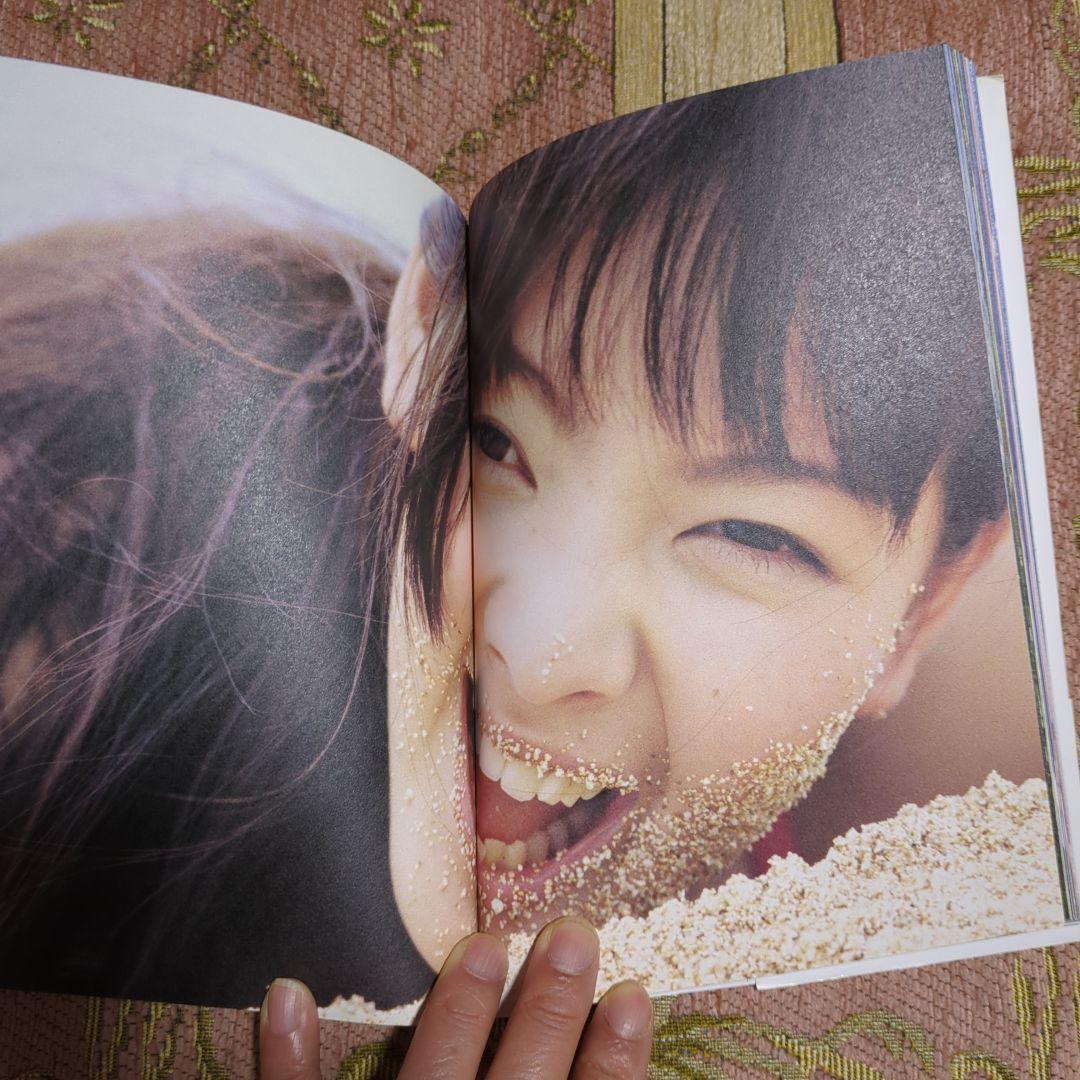 サイン入り　小嶺麗奈・吉野紗香・野村佑香写真集［あおい空 ] aoi sora