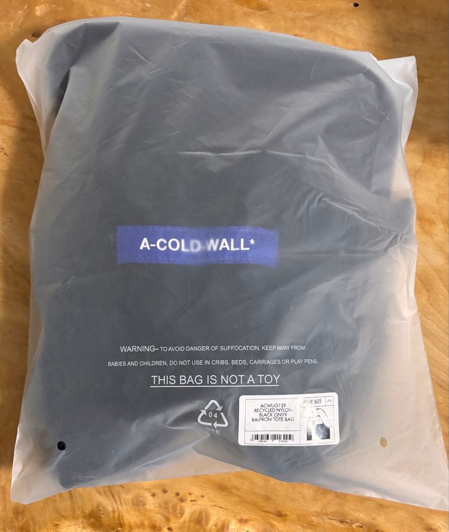 A-COLD-WALL カバン