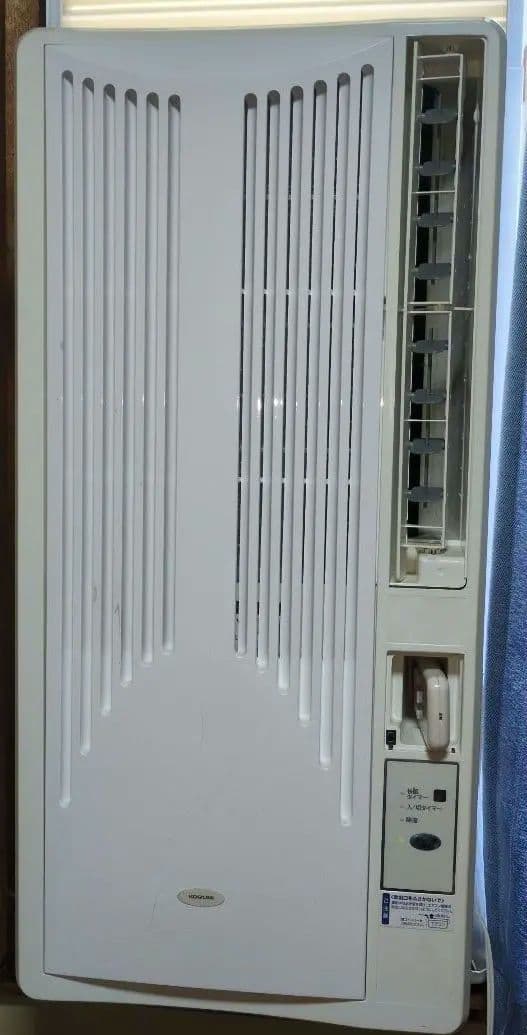 窓用エアコン ホワイト 冷房機能　ウィンド型ルームエアコン。小泉成器。ほぼ未使用