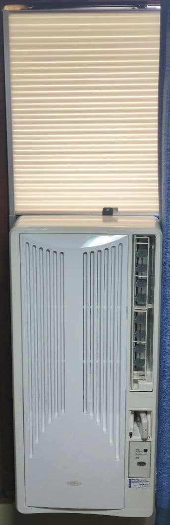 窓用エアコン ホワイト 冷房機能　ウィンド型ルームエアコン。小泉成器。ほぼ未使用
