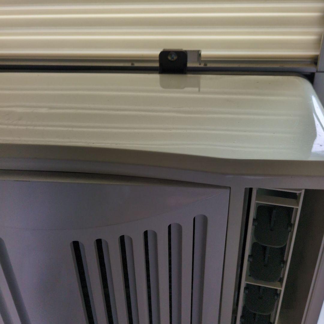 窓用エアコン ホワイト 冷房機能　ウィンド型ルームエアコン。小泉成器。ほぼ未使用