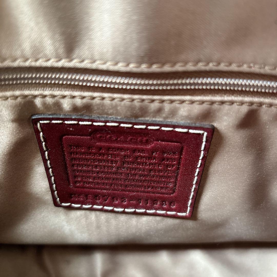 00s COACH レガシー シグネチャー エンボス レザー ショルダーバッグ