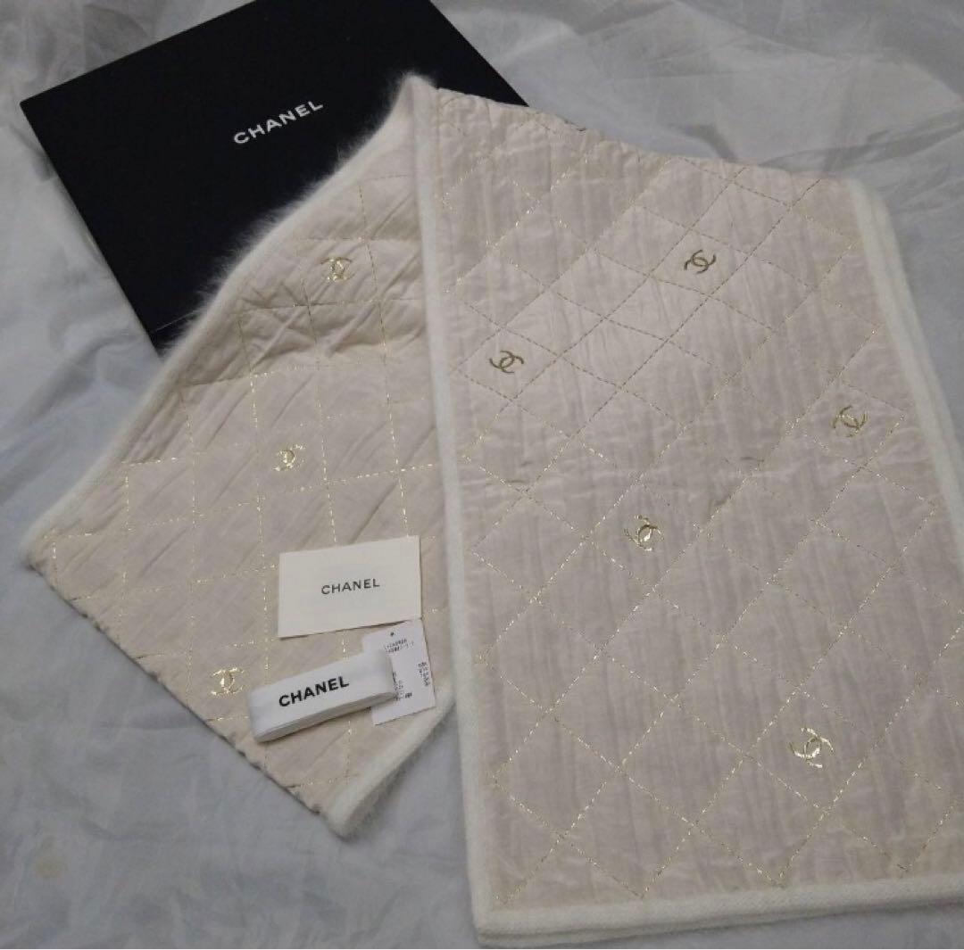 CHANEL キルティングマフラー ホワイト・ゴールド・金