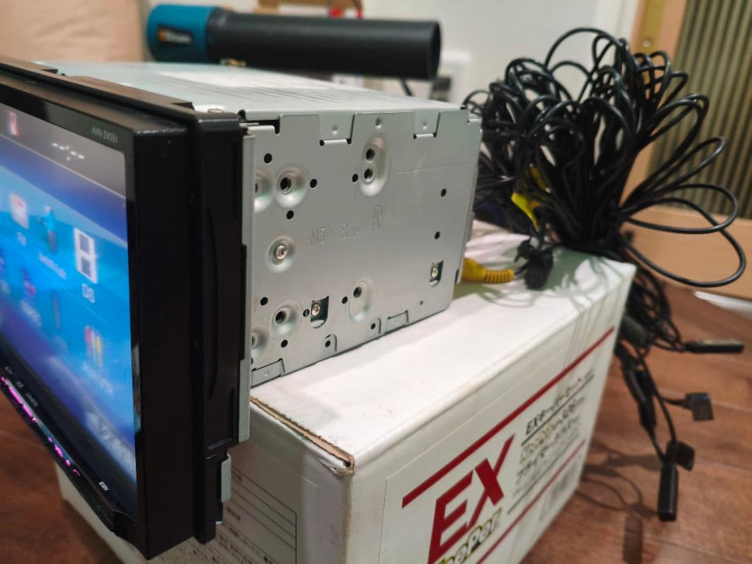 ECLIPSE AVN-ZX03i　9インチ カーナビ 2013年版