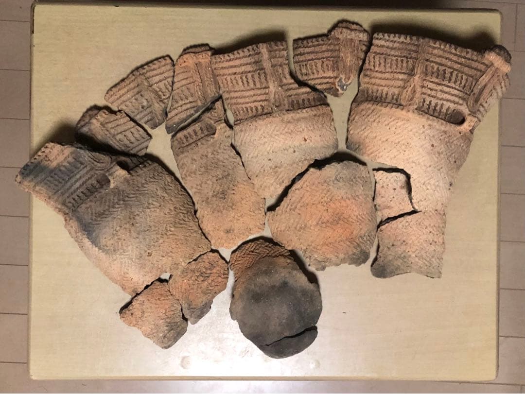 「縄文土器の欠片 No.526」です。