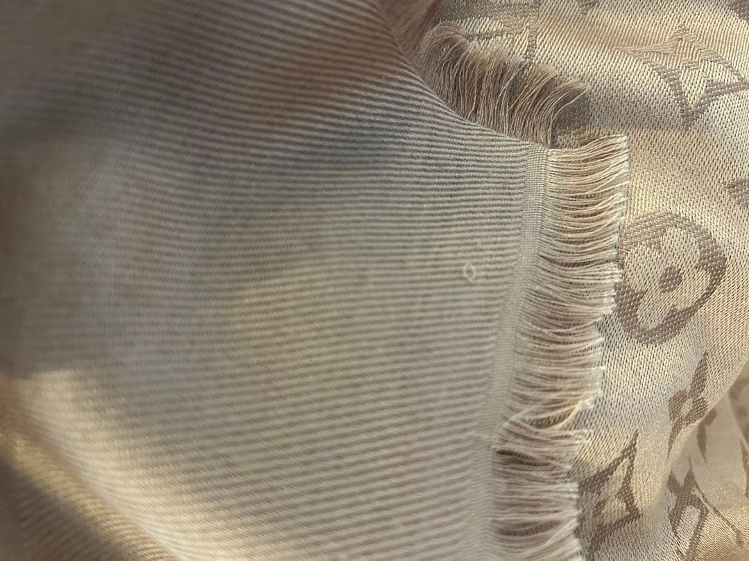 LOUIS VUITTON(ルイヴィトン) 大判ショール　ベージュ