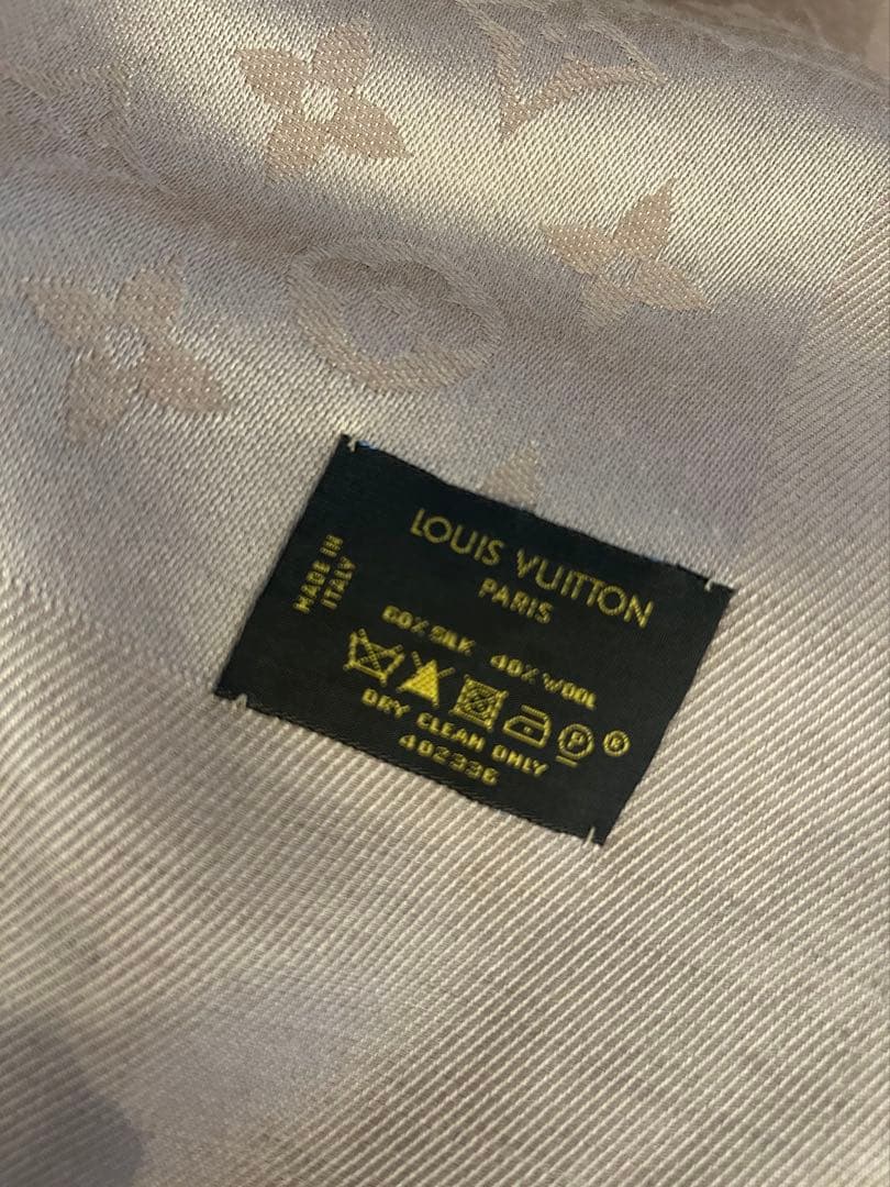 LOUIS VUITTON(ルイヴィトン) 大判ショール　ベージュ