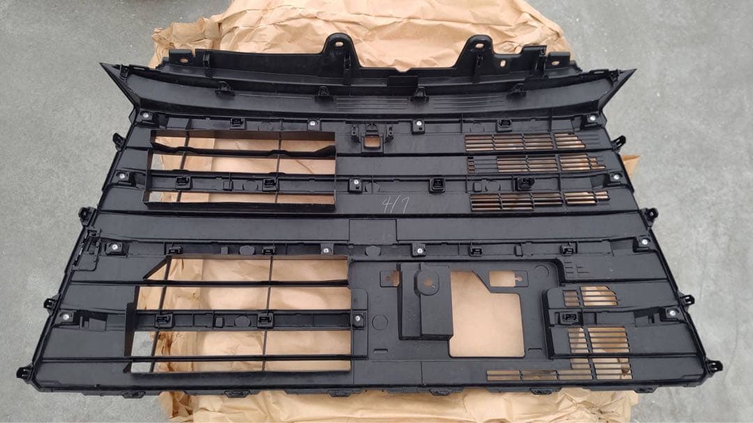 タントカスタム フロントグリル