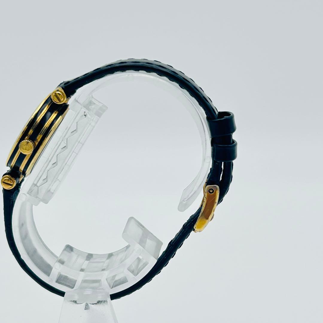 GUCCI レディース 腕時計 ブラック/ゴールド