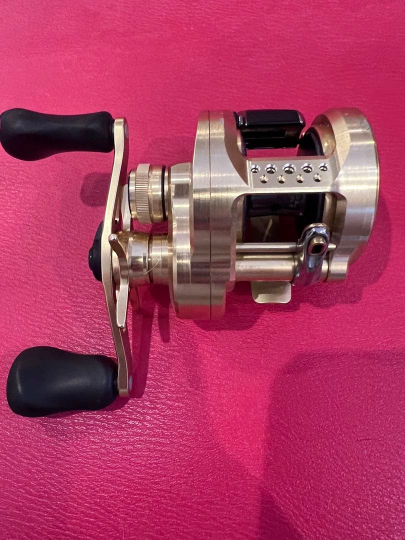 リール SHIMANO 22 CALCUTTA CONQUEST 200XG
