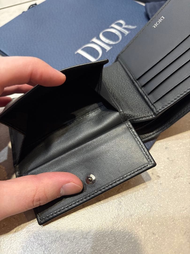 Dior ブラックレザー 二つ折り財布　メンズ
